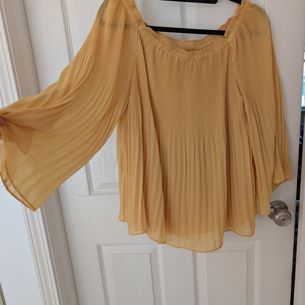 Elegant Yellow Pleated Women's Top